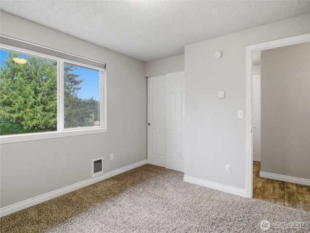 2715 24th Avenue Ct SE, Puyallup, WA 98374