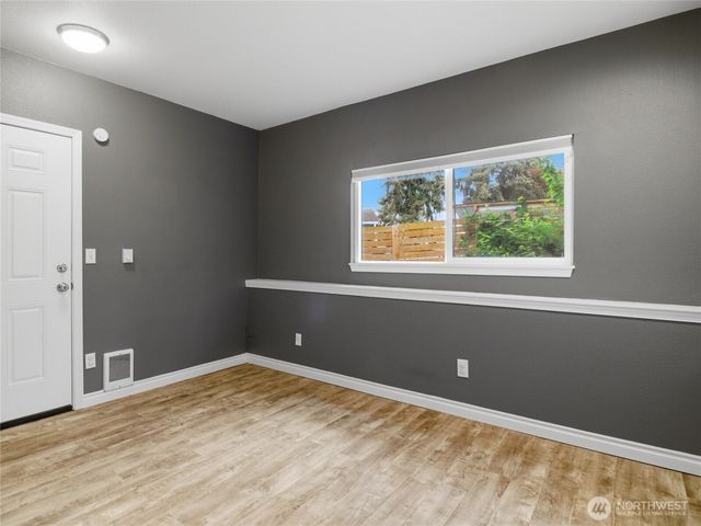 2715 24th Avenue Ct SE, Puyallup, WA 98374