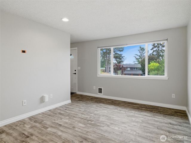 2715 24th Avenue Ct SE, Puyallup, WA 98374