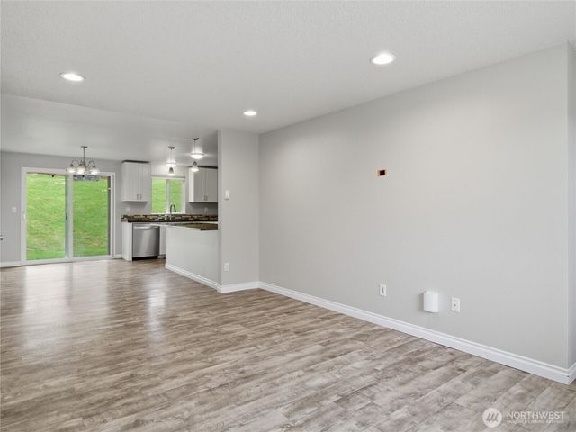 2715 24th Avenue Ct SE, Puyallup, WA 98374
