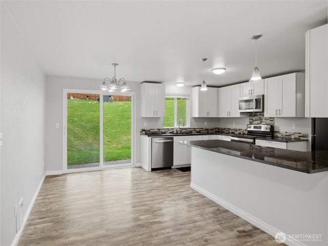 2715 24th Avenue Ct SE, Puyallup, WA 98374
