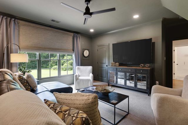 230 REGENT DR, Arlington, TN 38002