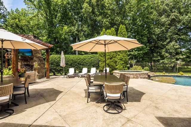 230 REGENT DR, Arlington, TN 38002
