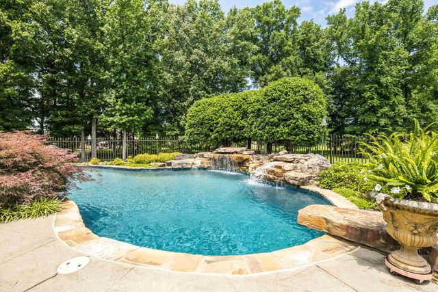 230 REGENT DR, Arlington, TN 38002