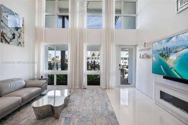 31 N Shore Dr 31, Miami Beach, FL 33141