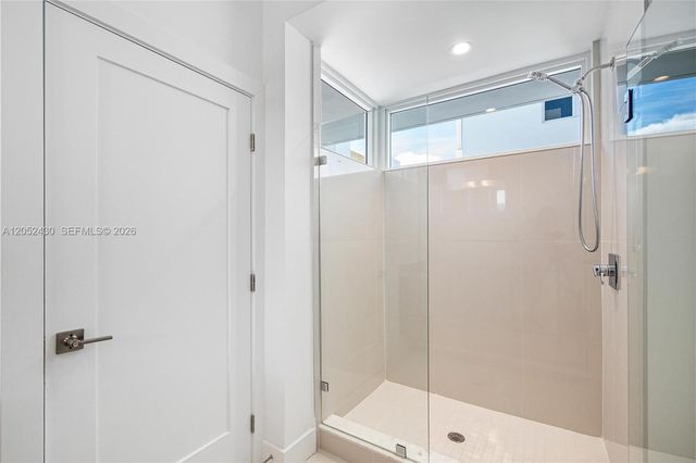 31 N Shore Dr 31, Miami Beach, FL 33141