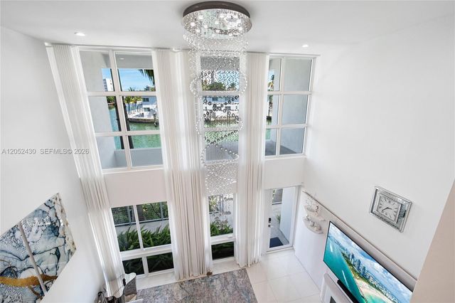 31 N Shore Dr 31, Miami Beach, FL 33141