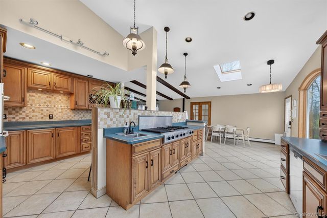 16 Mockingbird Lane, Washingtonville, NY 10992
