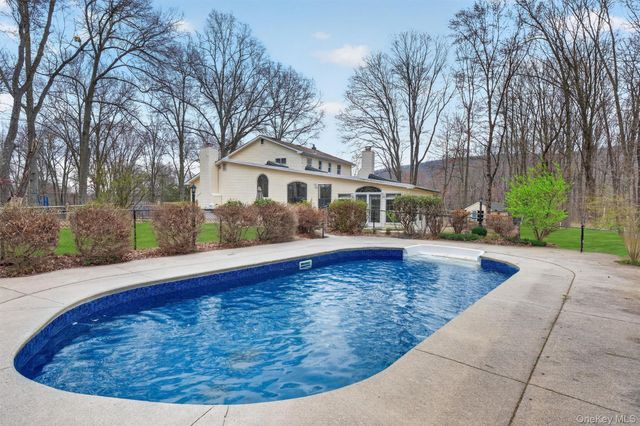 16 Mockingbird Lane, Washingtonville, NY 10992