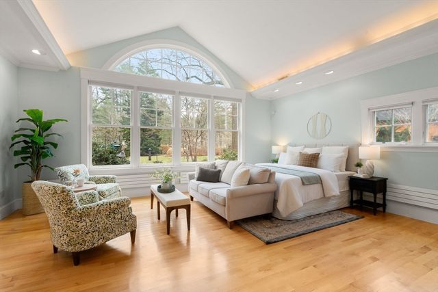 55 Glezen Ln, Wayland, MA 01778