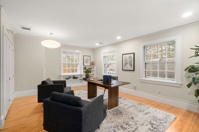 55 Glezen Ln, Wayland, MA 01778