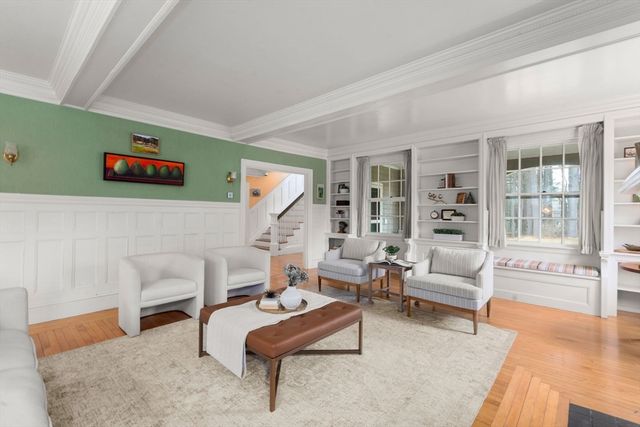 55 Glezen Ln, Wayland, MA 01778