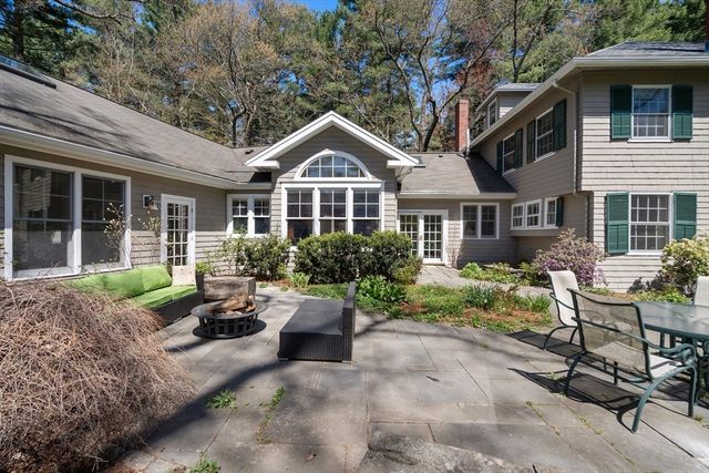 55 Glezen Ln, Wayland, MA 01778