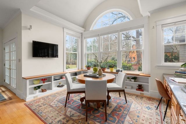 55 Glezen Ln, Wayland, MA 01778