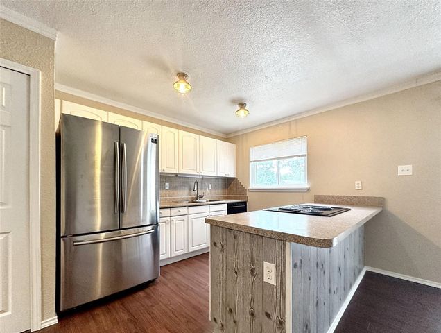 4953 Wampler Drive, The Colony, TX 75056