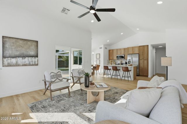 20620 N 5TH Drive, Phoenix, AZ 85027