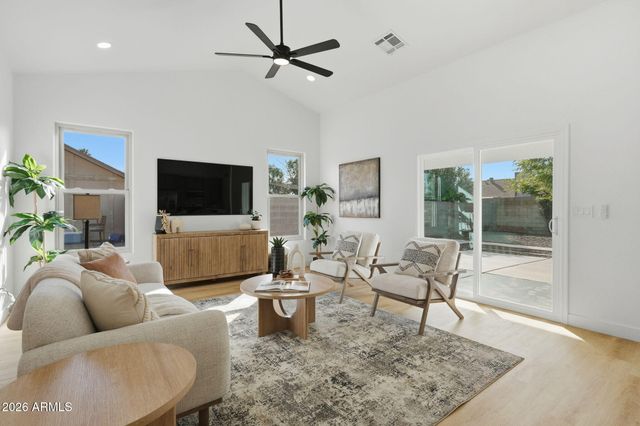 20620 N 5TH Drive, Phoenix, AZ 85027