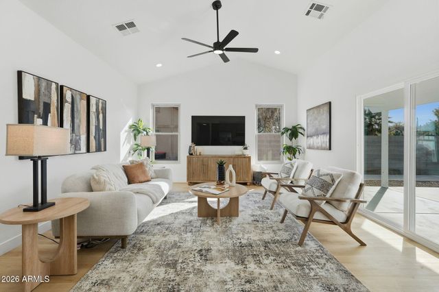 20620 N 5TH Drive, Phoenix, AZ 85027