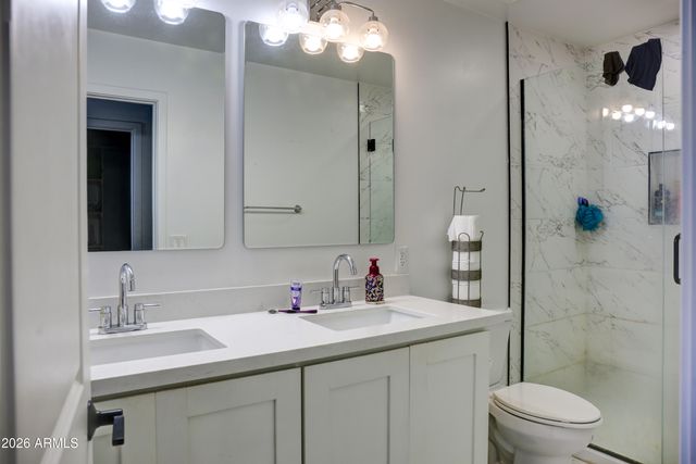 909 S 4TH Avenue, Phoenix, AZ 85003