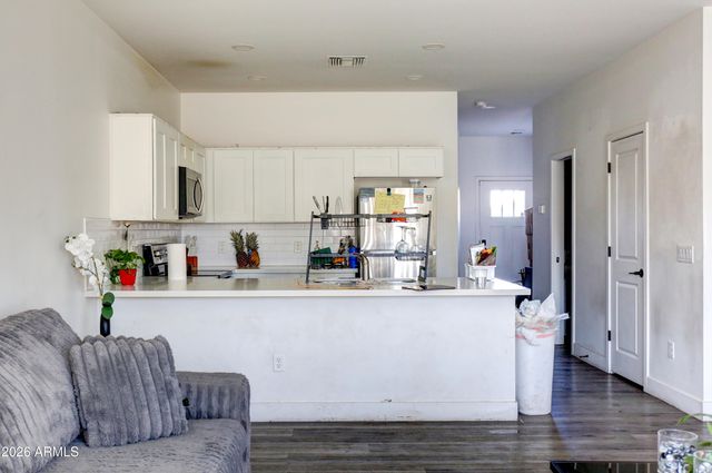 909 S 4TH Avenue, Phoenix, AZ 85003