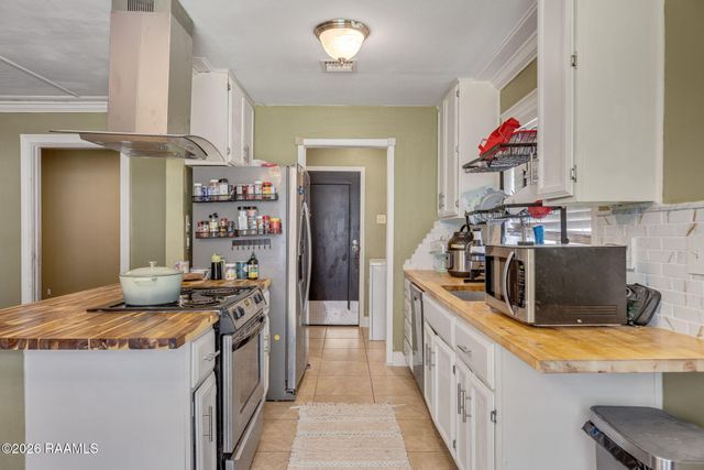 111 Castle Row, Lafayette, LA 70506