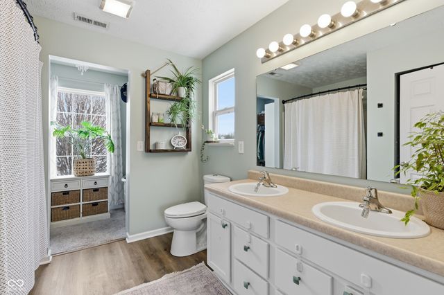 2013 Sotheby Lane, Indianapolis, IN 46239