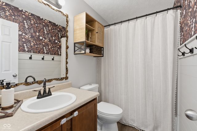 2013 Sotheby Lane, Indianapolis, IN 46239