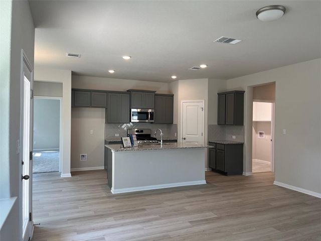 130 Spangle WAY, Kyle, TX 78640