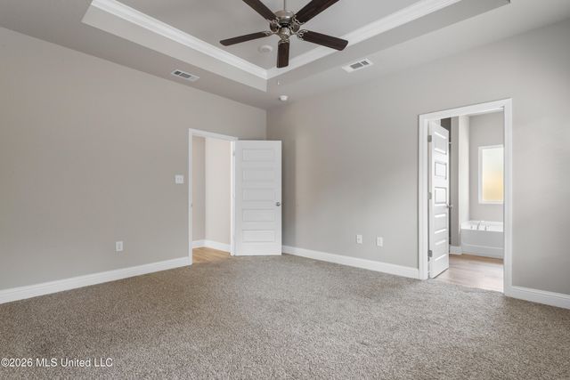 80 Saltmeadow Circle, Ocean Springs, MS 39564