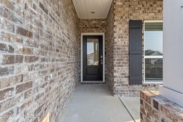 80 Saltmeadow Circle, Ocean Springs, MS 39564