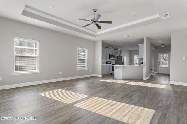 80 Saltmeadow Circle, Ocean Springs, MS 39564