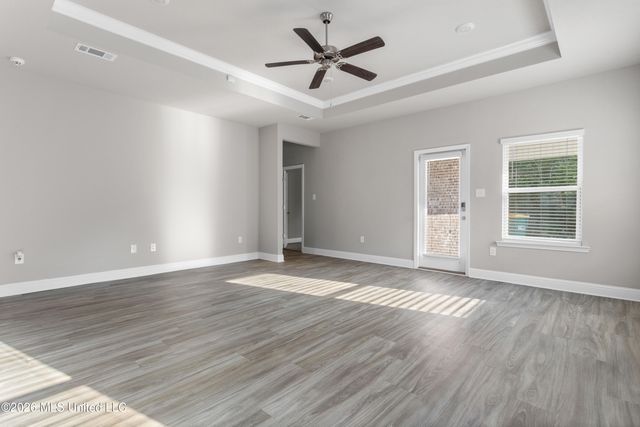 80 Saltmeadow Circle, Ocean Springs, MS 39564