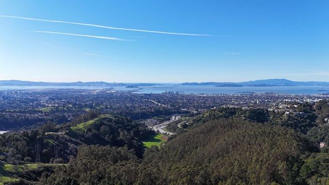 6108 Skyline Blvd, Oakland, CA 94611