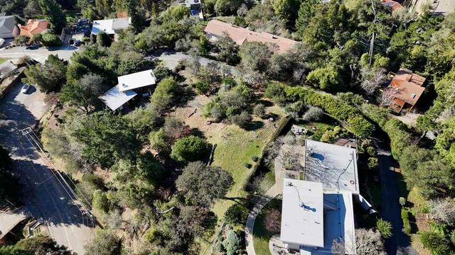 6108 Skyline Blvd, Oakland, CA 94611