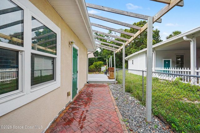 2556 1st Avenue NE, Palm Bay, FL 32905