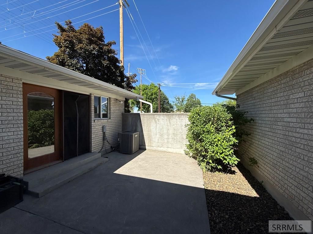Image 18 of property listing at 480 W Sunnyside Road # 4, Idaho Falls, ID 83402