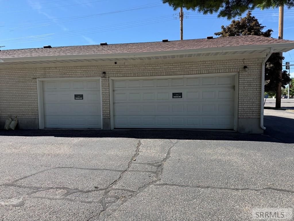 Image 2 of property listing at 480 W Sunnyside Road # 4, Idaho Falls, ID 83402