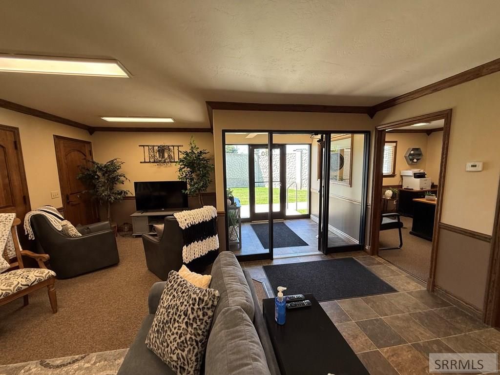 Image 5 of property listing at 480 W Sunnyside Road # 4, Idaho Falls, ID 83402