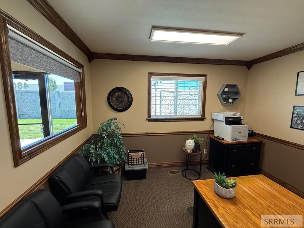 Image 8 of property listing at 480 W Sunnyside Road # 4, Idaho Falls, ID 83402