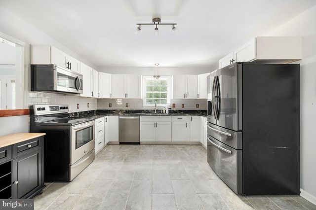 3329 VIOLA WAY, Bumpass, VA 23024