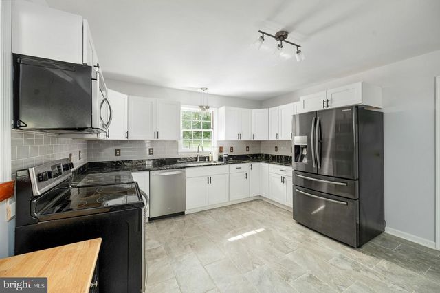 3329 VIOLA WAY, Bumpass, VA 23024