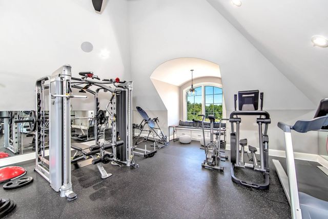 5270 West Main Street, Houma, LA 70360