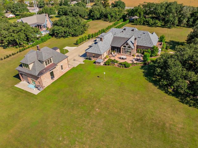 5270 West Main Street, Houma, LA 70360