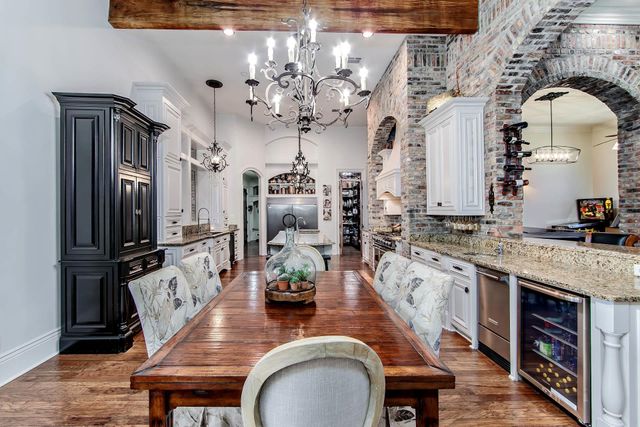 5270 West Main Street, Houma, LA 70360