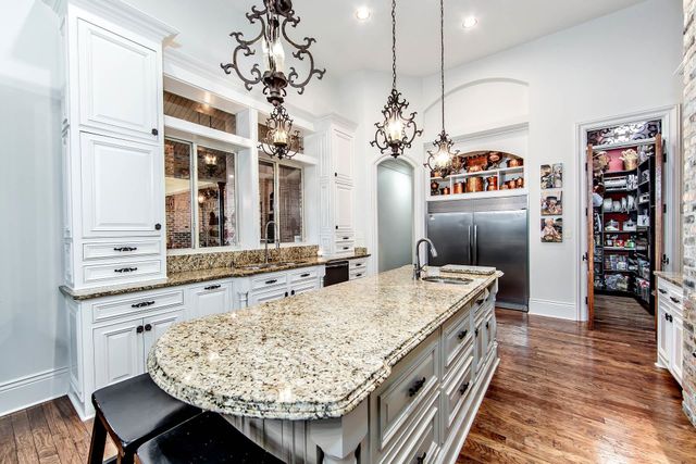 5270 West Main Street, Houma, LA 70360