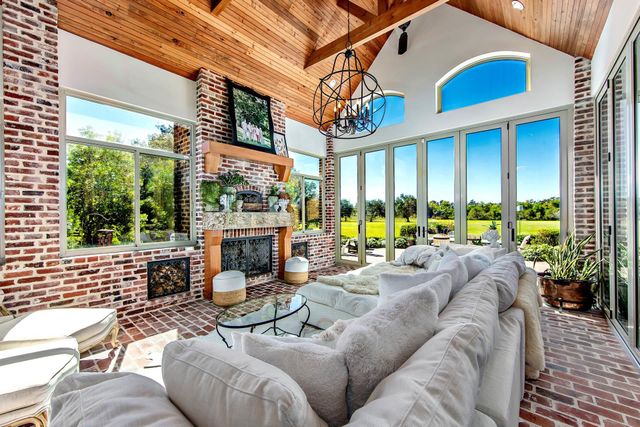 5270 West Main Street, Houma, LA 70360