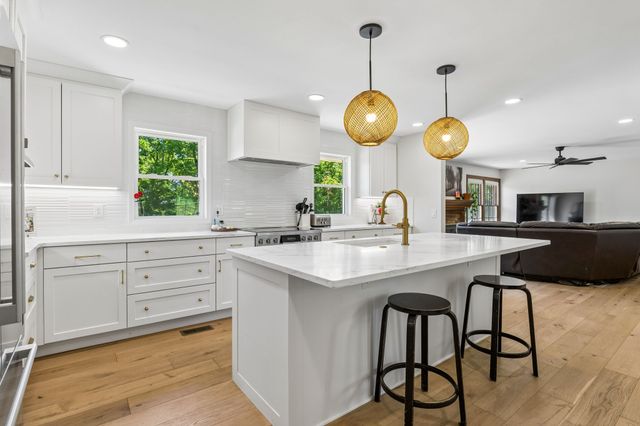 2013 Cedarmont Dr, Franklin, TN 37067