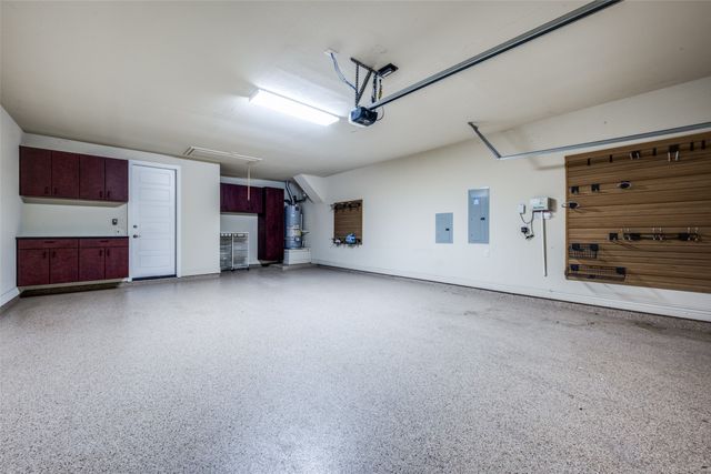 11901 Southerland Drive, Denton, TX 76207