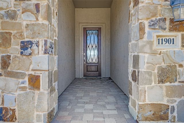 11901 Southerland Drive, Denton, TX 76207