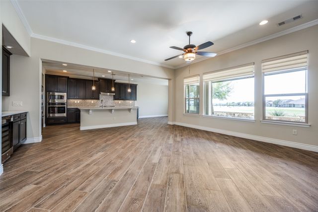 11901 Southerland Drive, Denton, TX 76207